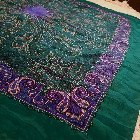 Bloomsbury 100% Silk Scarf Teal Purple Peacock Colors Foulard Paisley Luxury - Picture 3 of 8